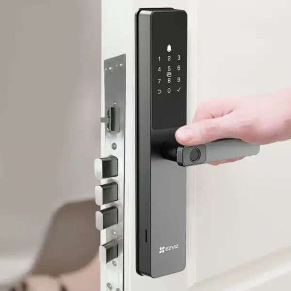 قفل EZVIZ DL05 الذكي ببصمة الإصبع – أمان بلمسة واحدة
